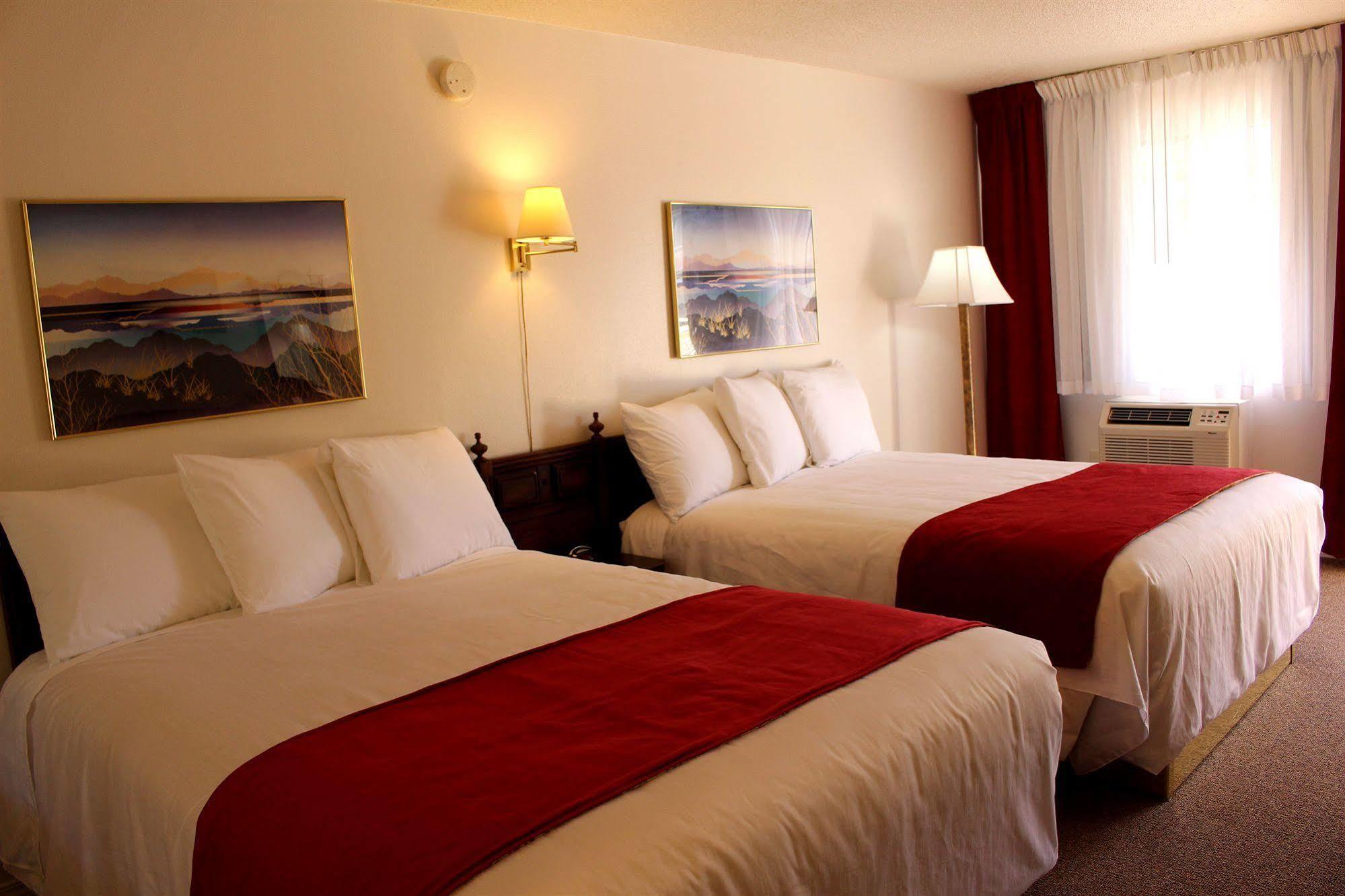 Sovana Inn Medford Buitenkant foto